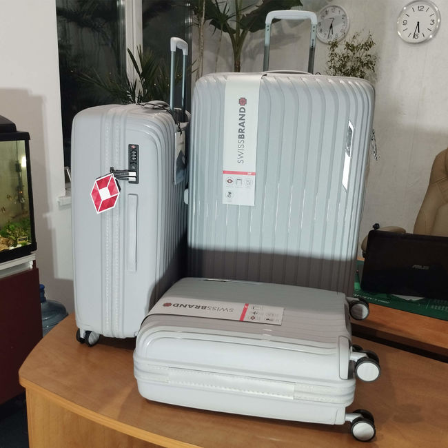 Валіза Swissbrand Narberth M Grey - фото 4