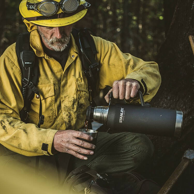 Термос Stanley Master Unbreakable Thermal Bottle Black | 1.3 L - фото 3